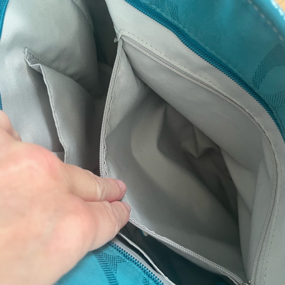 Coach tote in teal - Picture 6 of 9